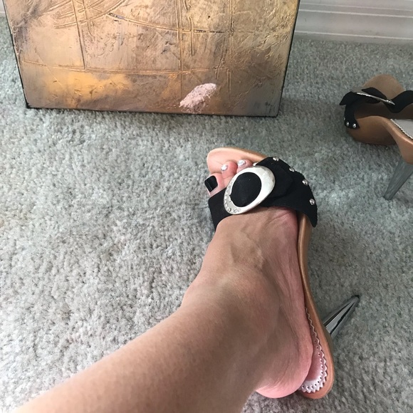 Sandals - Picture 2 of 3